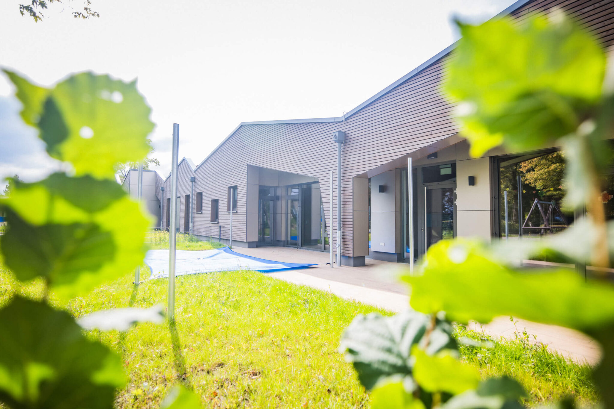 Ansicht der Fassade der BRK KiTa in Naila