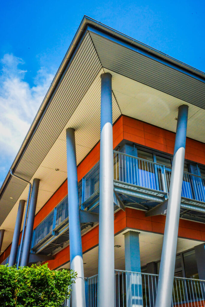 Dach und Konstruktion der Fachakademie Hof