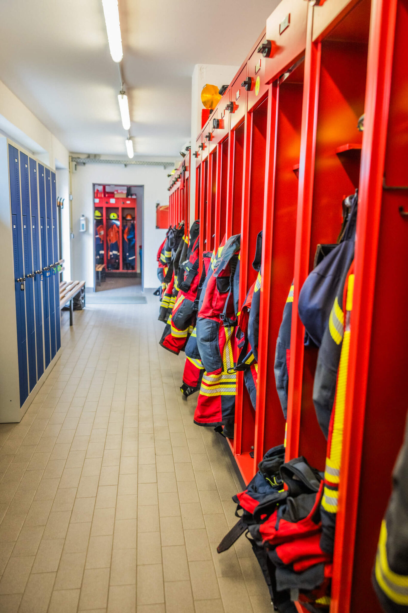 Umkleidebereich im Feuerwehrhaus Konradsreuth